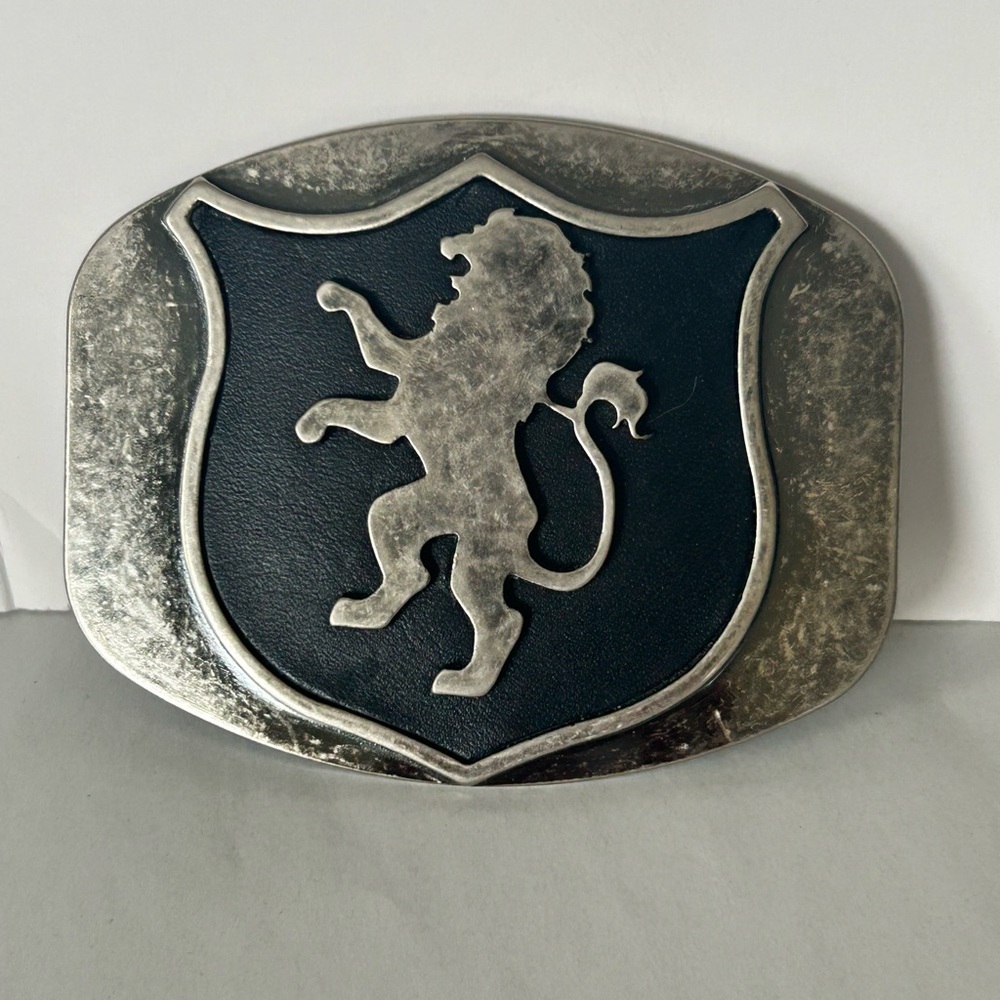 Men's Silver colored Lion Shield Leather Belt Buckle - Black and Silver
